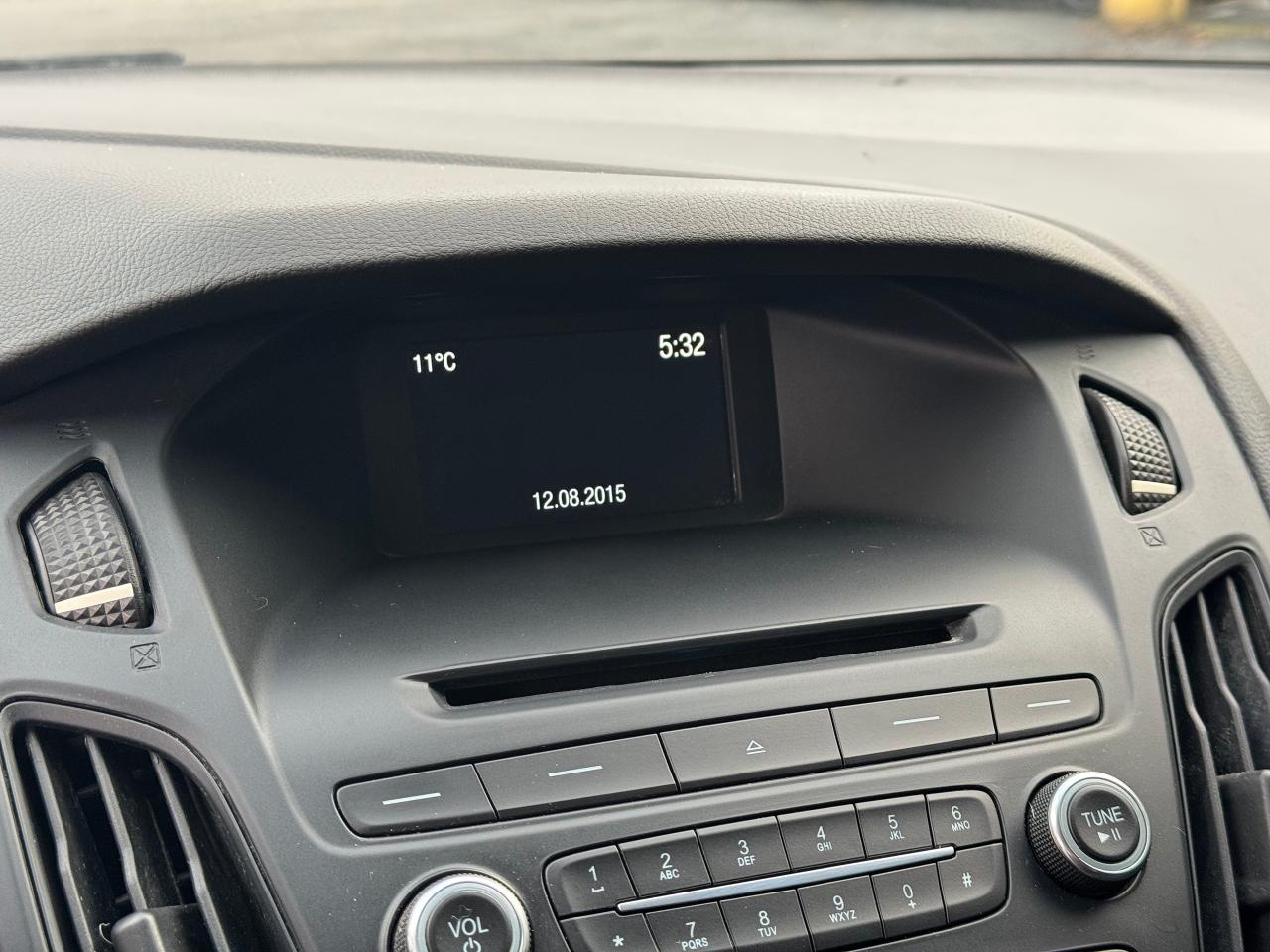 2015 Ford Focus SE **REMOTE START**HEATED SEATS/STEERING WHEEL** - Photo #23