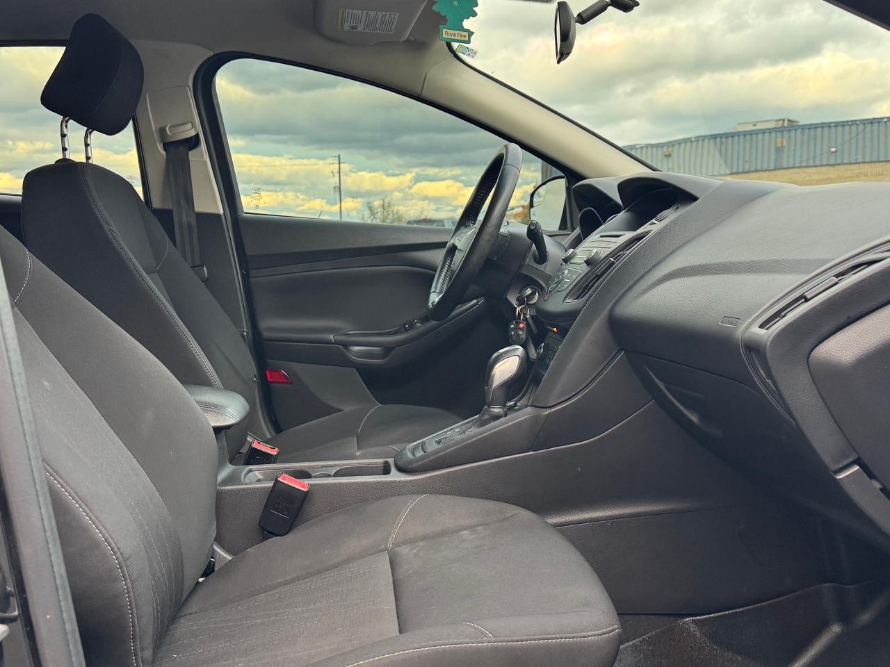 2015 Ford Focus SE **REMOTE START**HEATED SEATS/STEERING WHEEL** - Photo #32