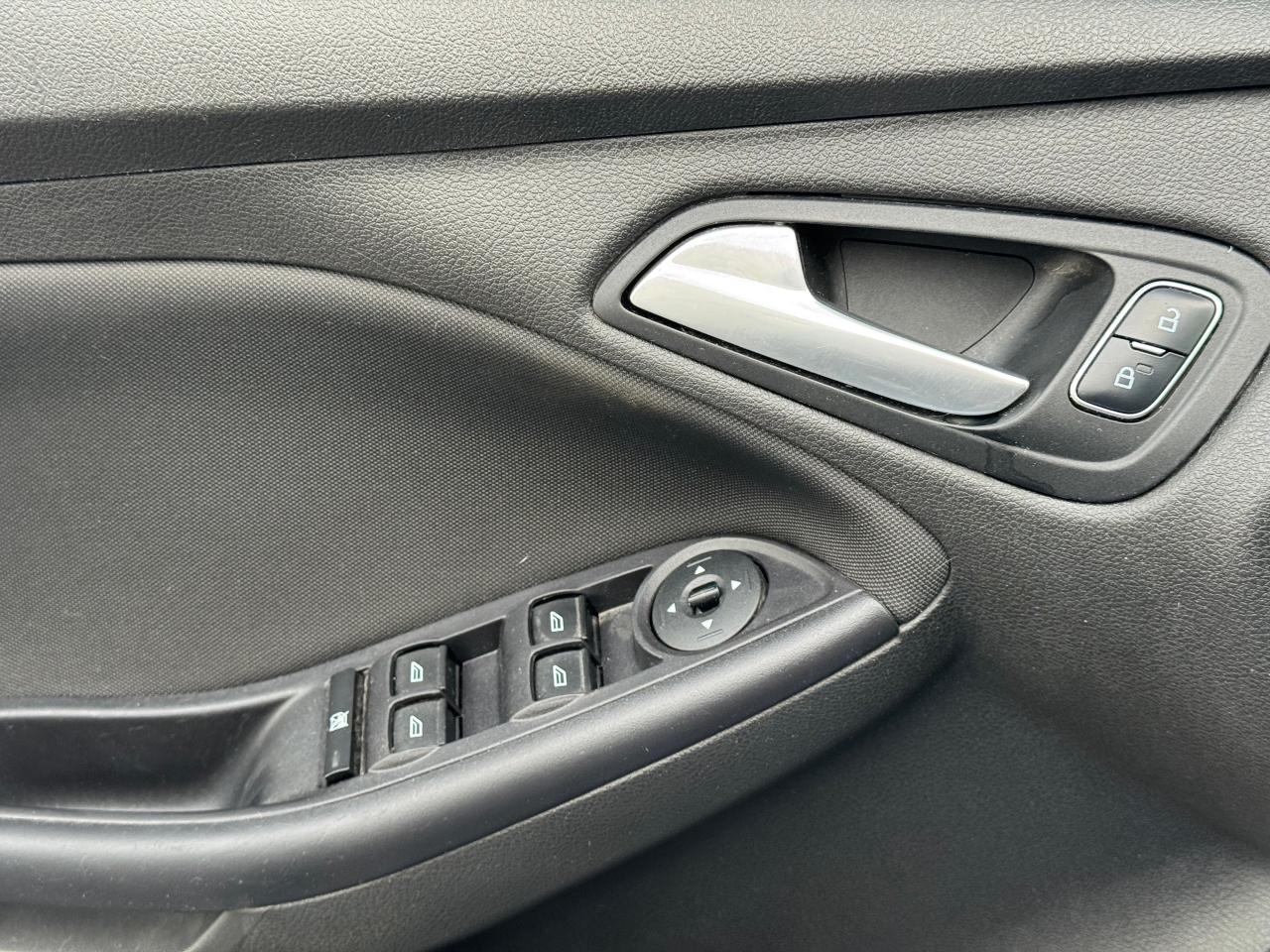 2015 Ford Focus SE **REMOTE START**HEATED SEATS/STEERING WHEEL** - Photo #27