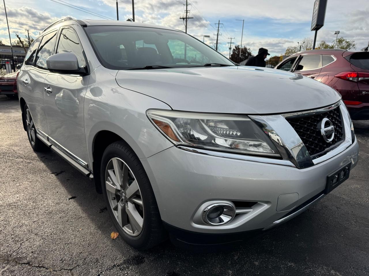 2014 Nissan Pathfinder 4WD Platinum | CERTIFIED Photo2