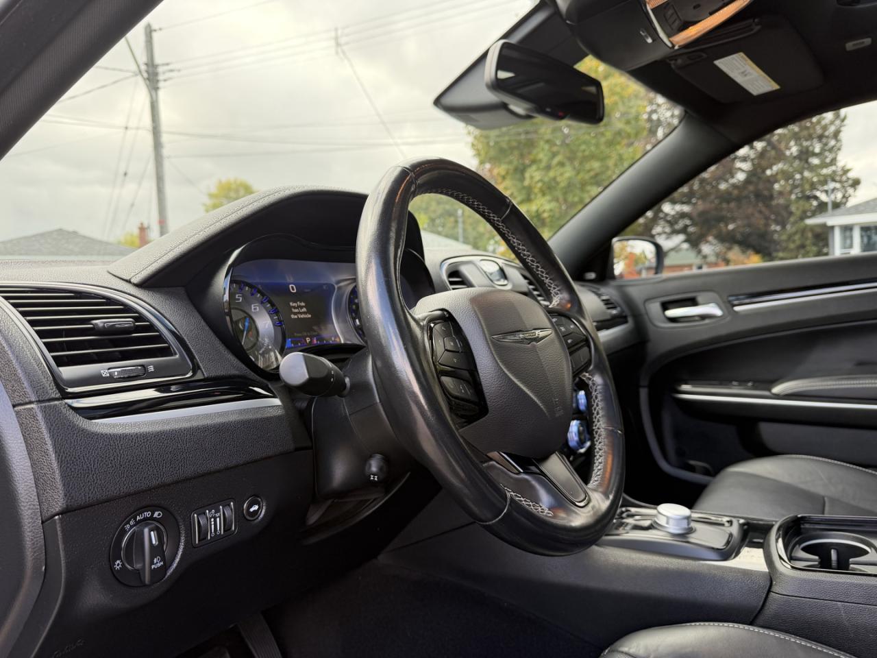 2022 Chrysler 300 S V6 - Photo #27