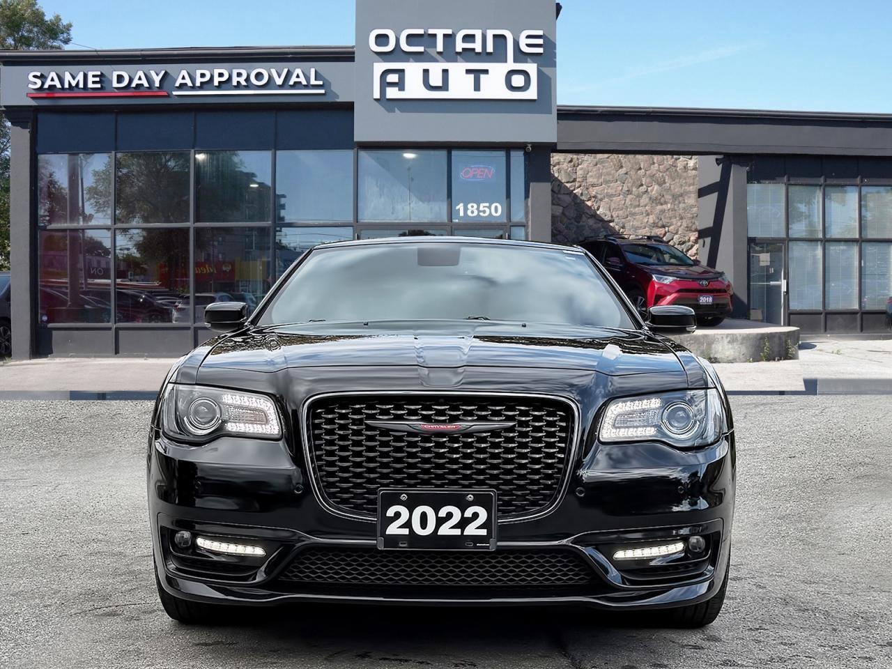 2022 Chrysler 300 300S AWD Photo