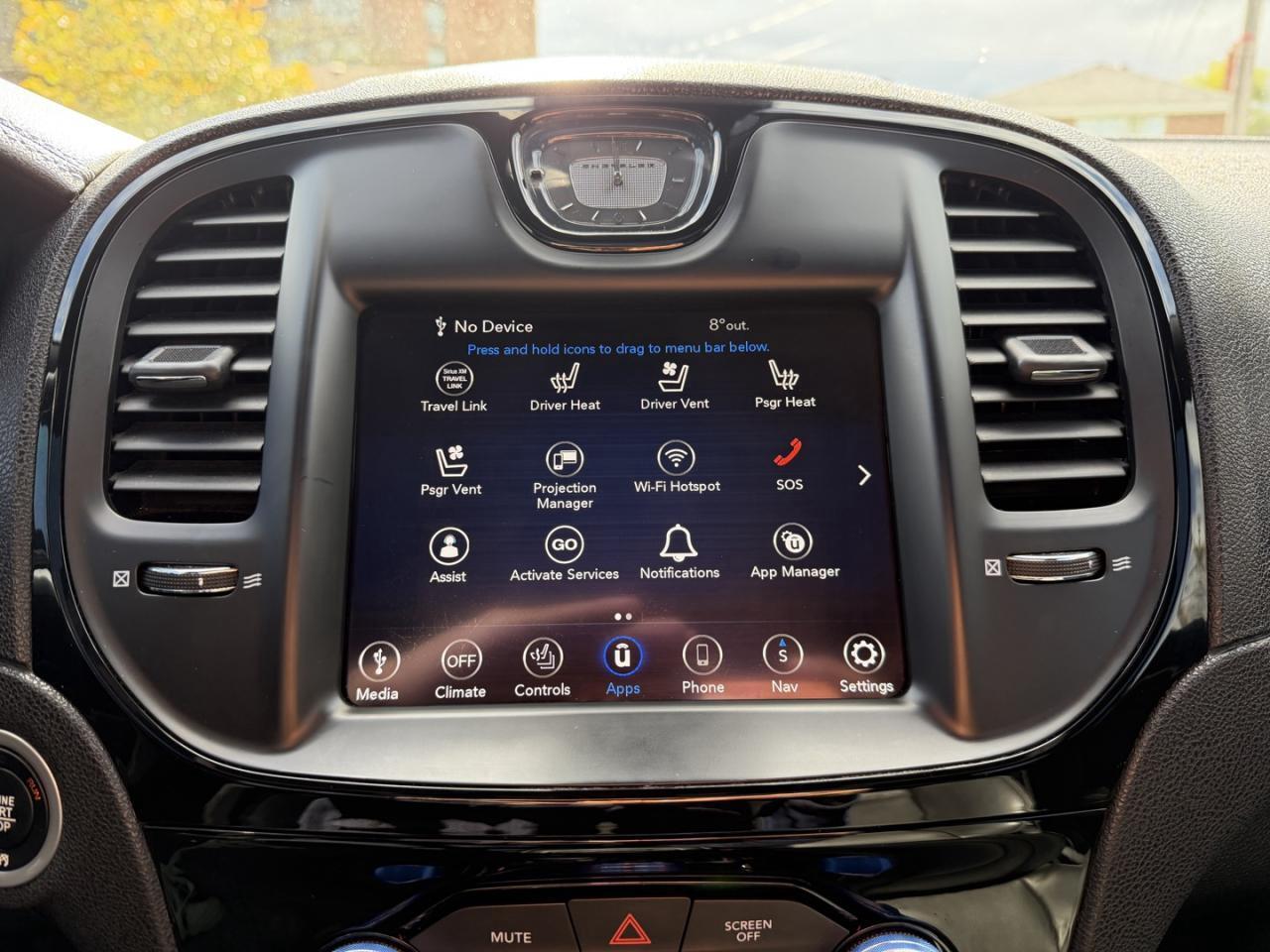 2022 Chrysler 300 300S AWD Photo