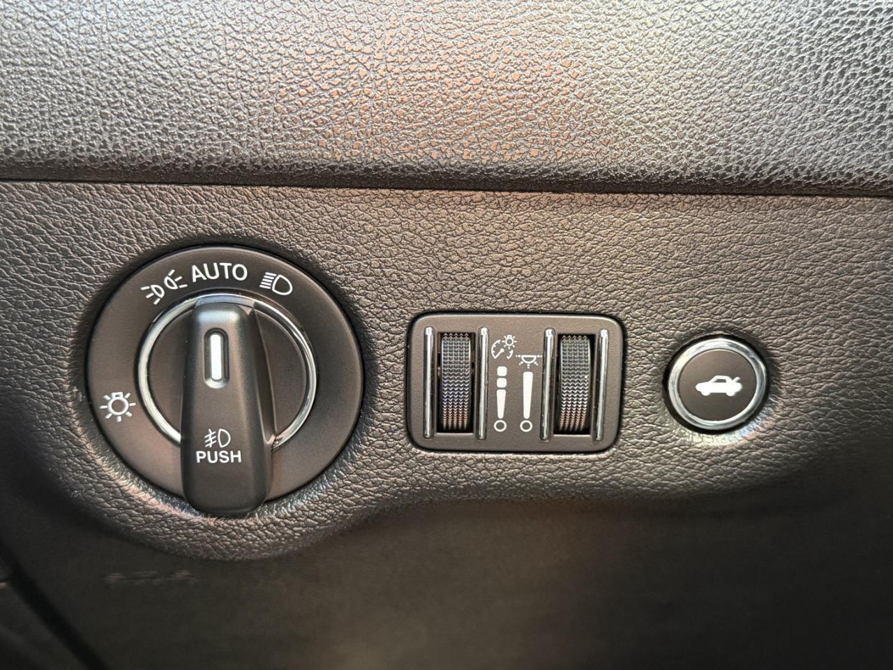 2022 Chrysler 300 300S AWD Photo