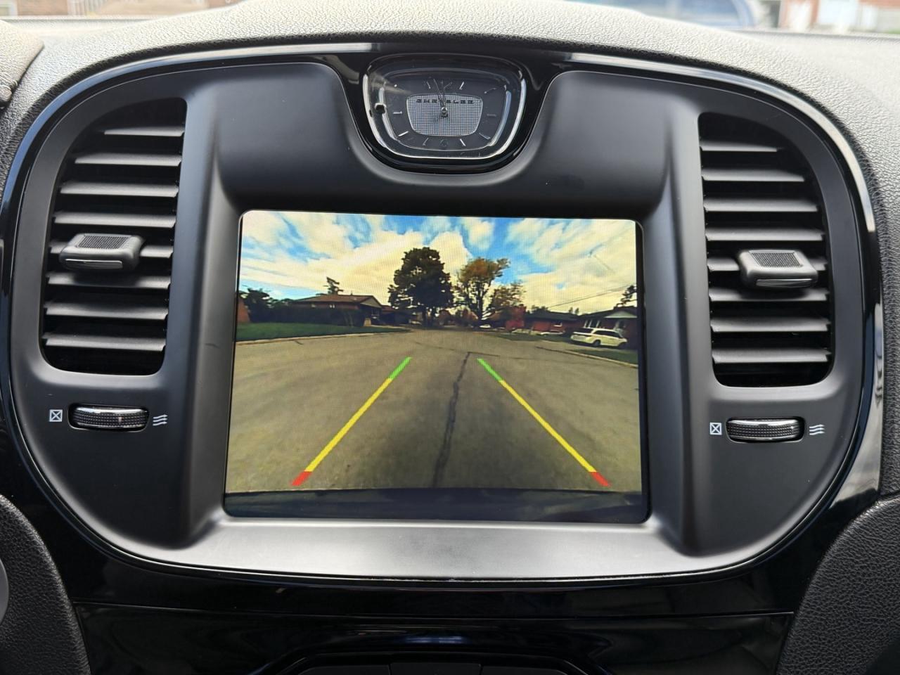 2022 Chrysler 300 300S AWD Photo