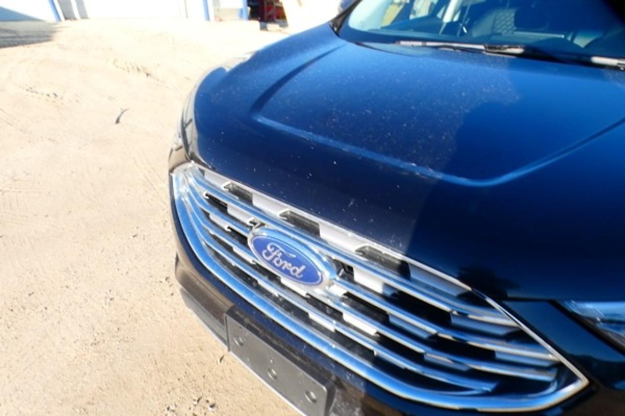 2024 Ford Edge Titanium AWD w/Htd Leather, pano S/R, BUC - Photo #24