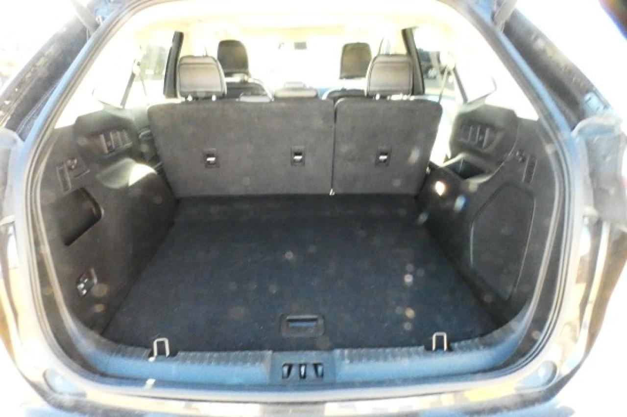 2024 Ford Edge Titanium AWD w/Htd Leather, pano S/R, BUC - Photo #9