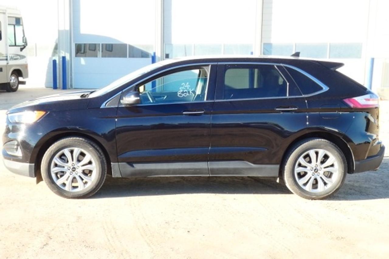 2024 Ford Edge Titanium AWD w/Htd Leather, pano S/R, BUC - Photo #1