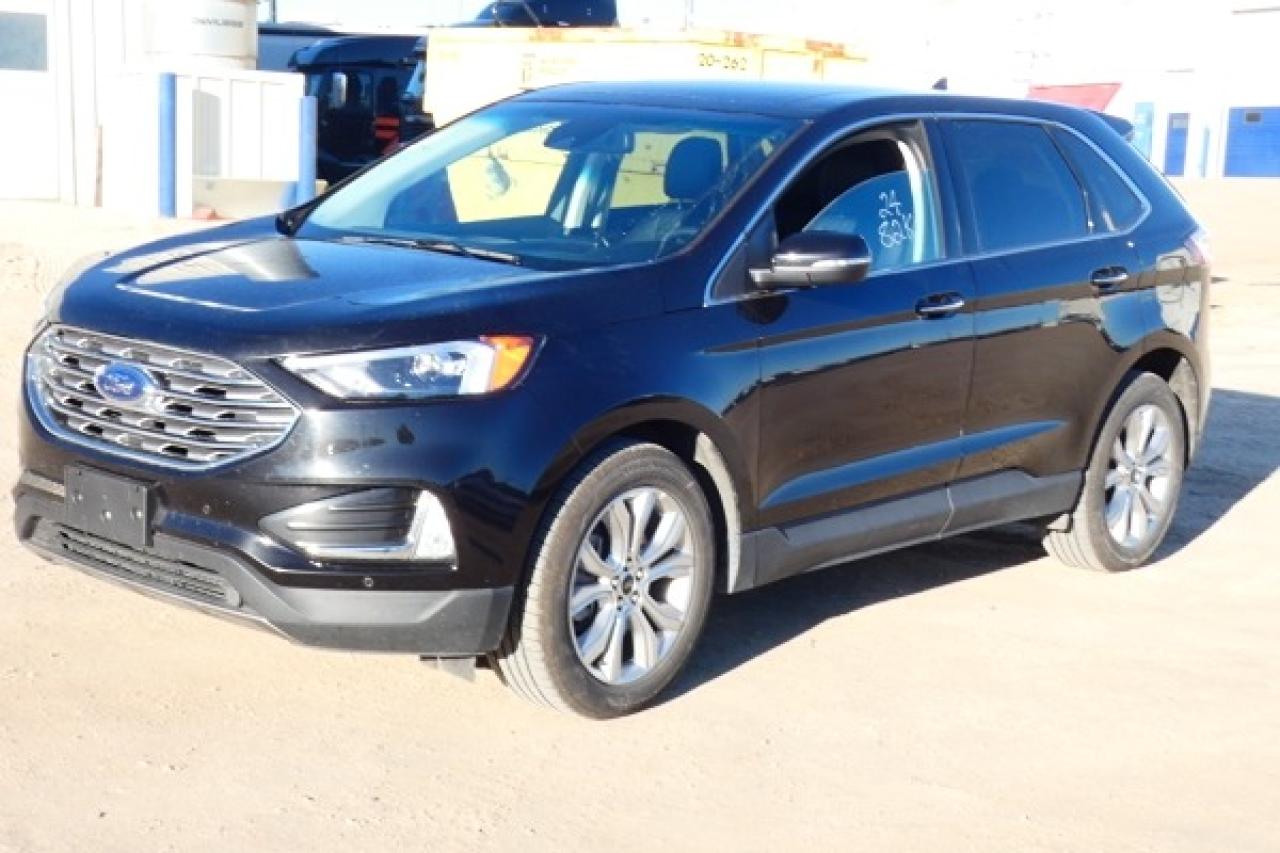2024 Ford Edge Titanium AWD w/Htd Leather, pano S/R, BUC - Photo #2