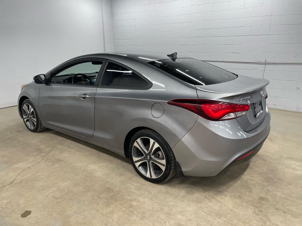 2014 Hyundai Elantra Coupe SE Photo4