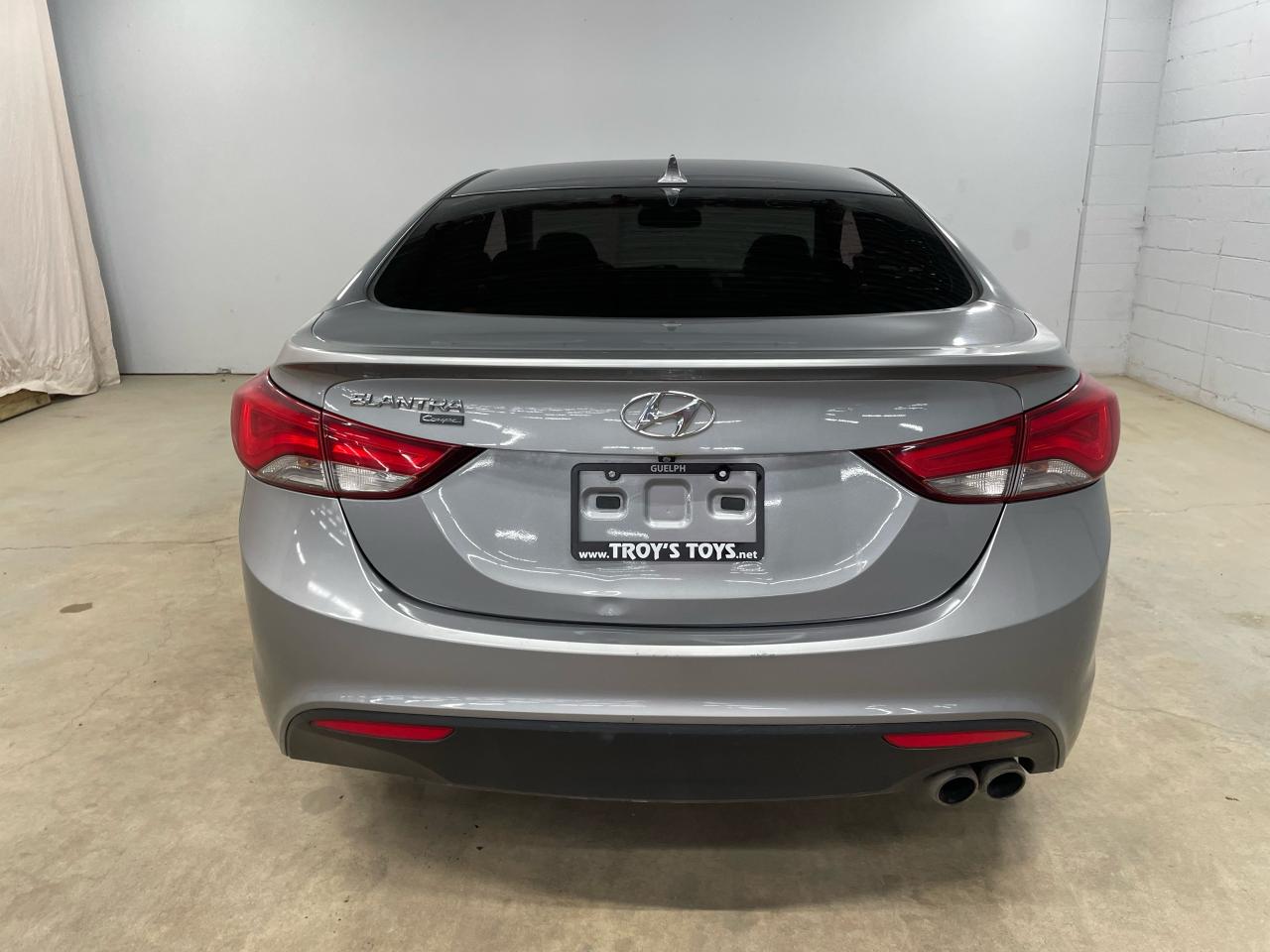 2014 Hyundai Elantra Coupe SE Photo5