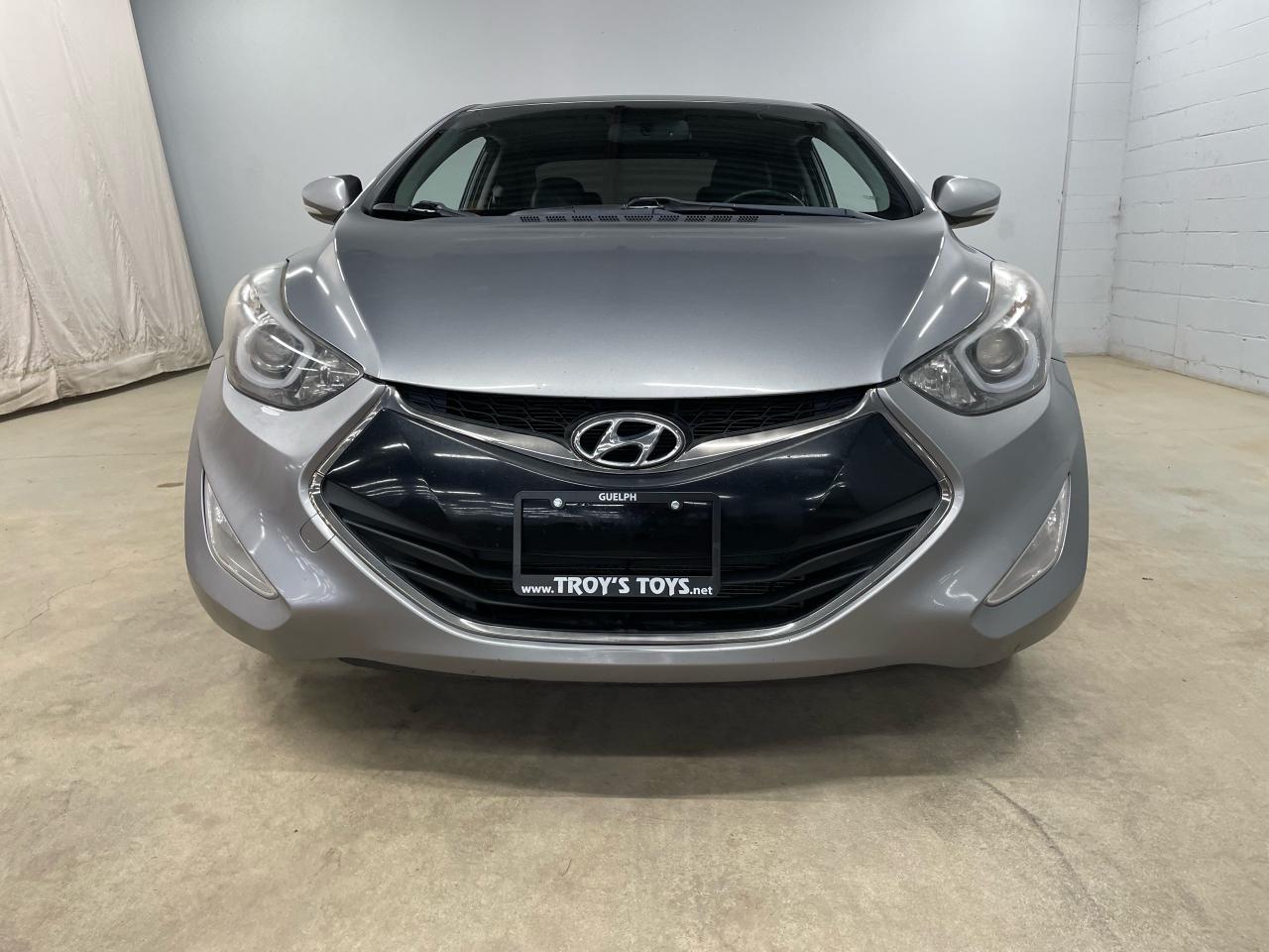 2014 Hyundai Elantra Coupe SE Photo2