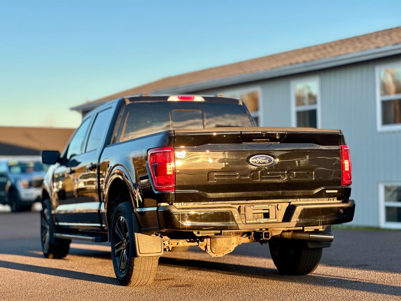 2022 Ford F-150 Supercrew XLT SUPERCREW W/ SPORT PACKAGE OFF LEASE Photo4