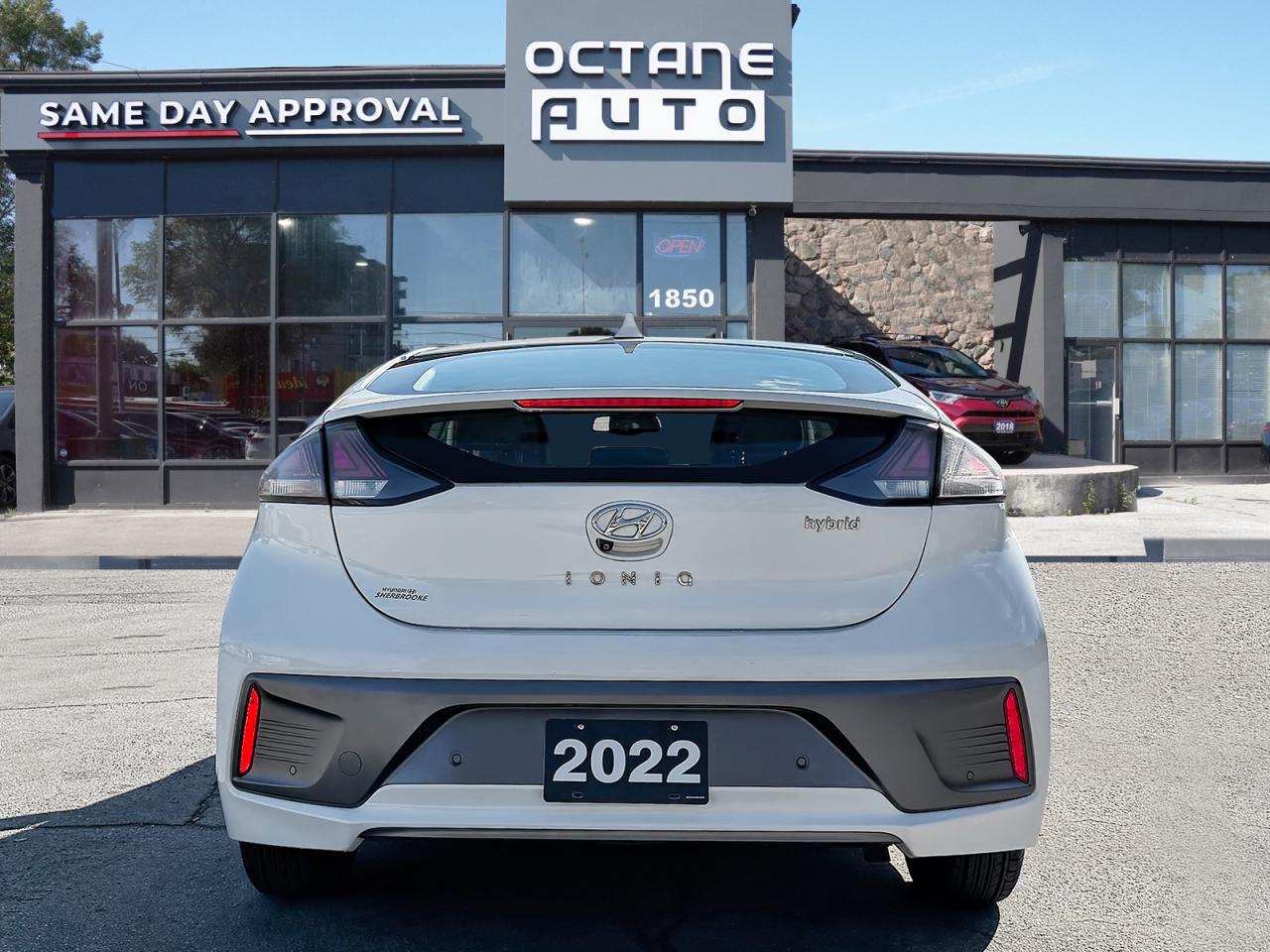 2022 Hyundai Ioniq Hybrid Preferred - Photo #5