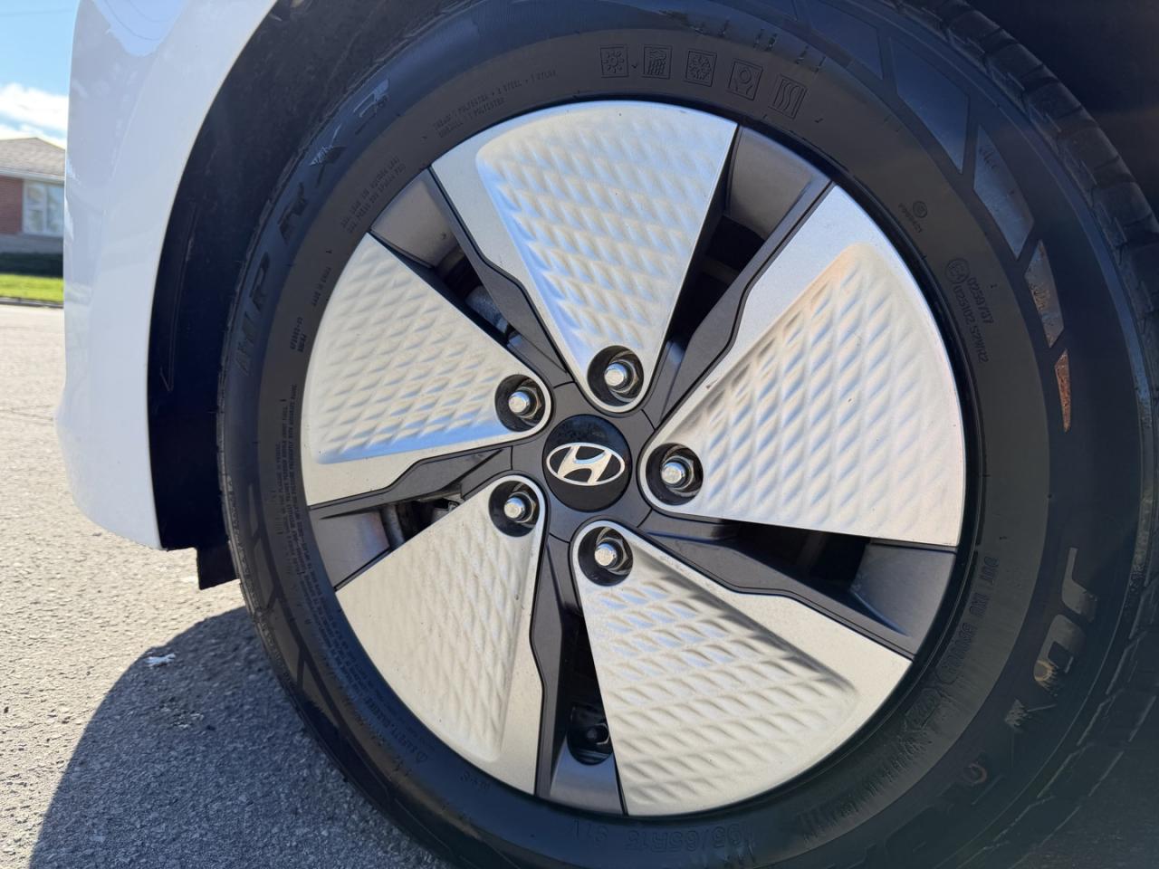 2022 Hyundai Ioniq Hybrid Preferred - Photo #7