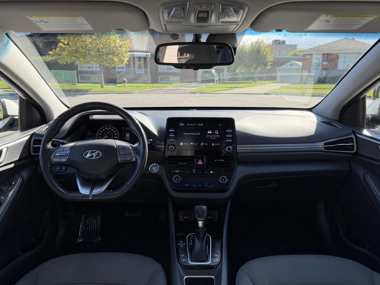 2022 Hyundai Ioniq Hybrid Preferred - Photo #11