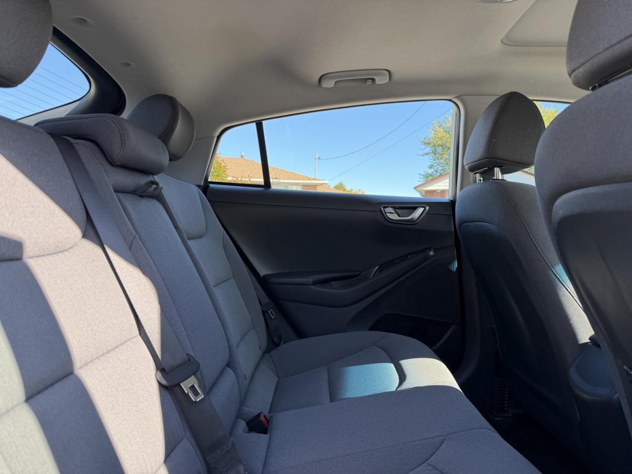 2022 Hyundai Ioniq Hybrid Preferred - Photo #29