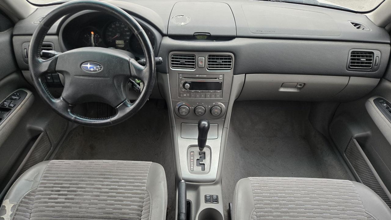 2004 Subaru Forester XS - Photo #7