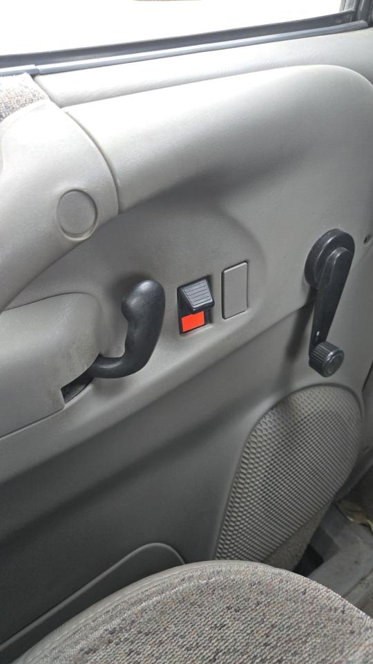 1998 GMC Safari Ext 111" WB RWD - Photo #8