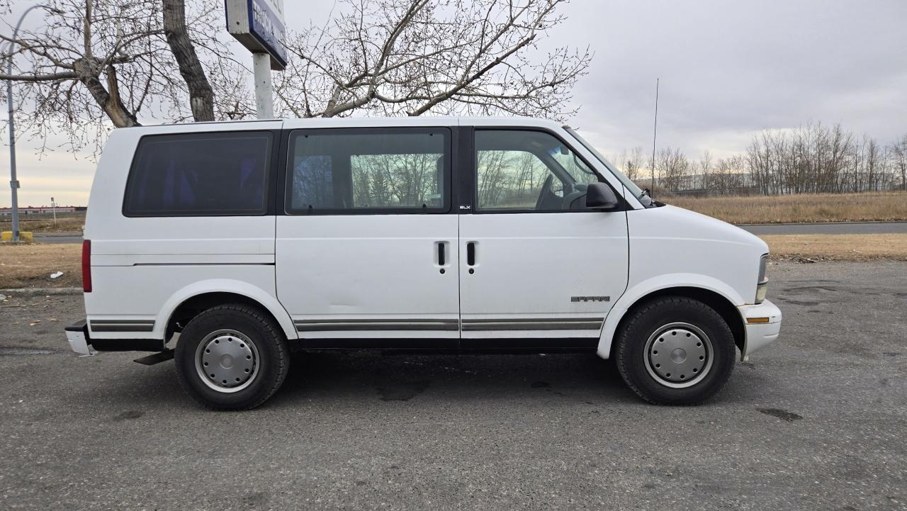 1998 GMC Safari Ext 111" WB RWD - Photo #3