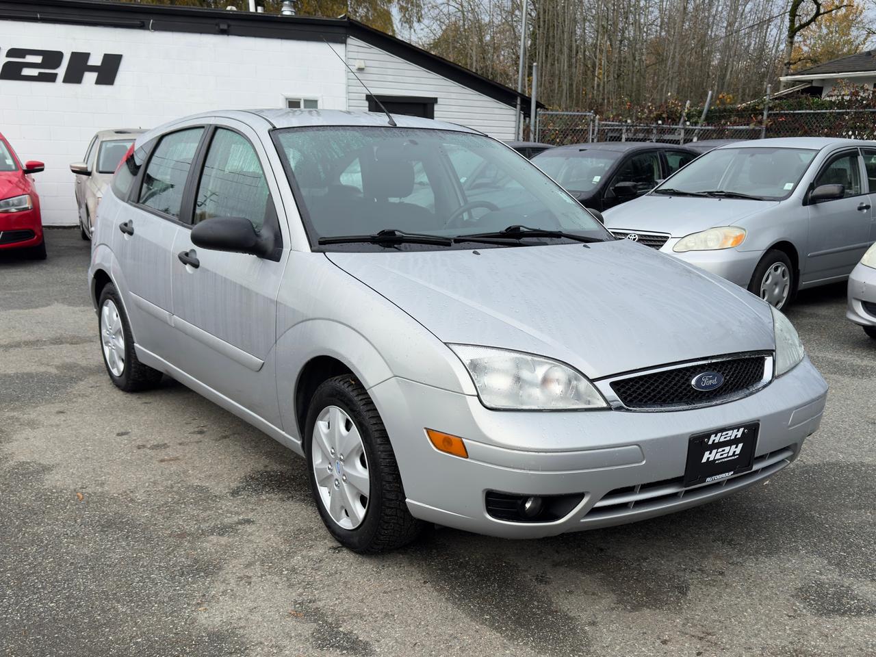 2005 Ford Focus SES FINANCING AVAILABLE Photo3