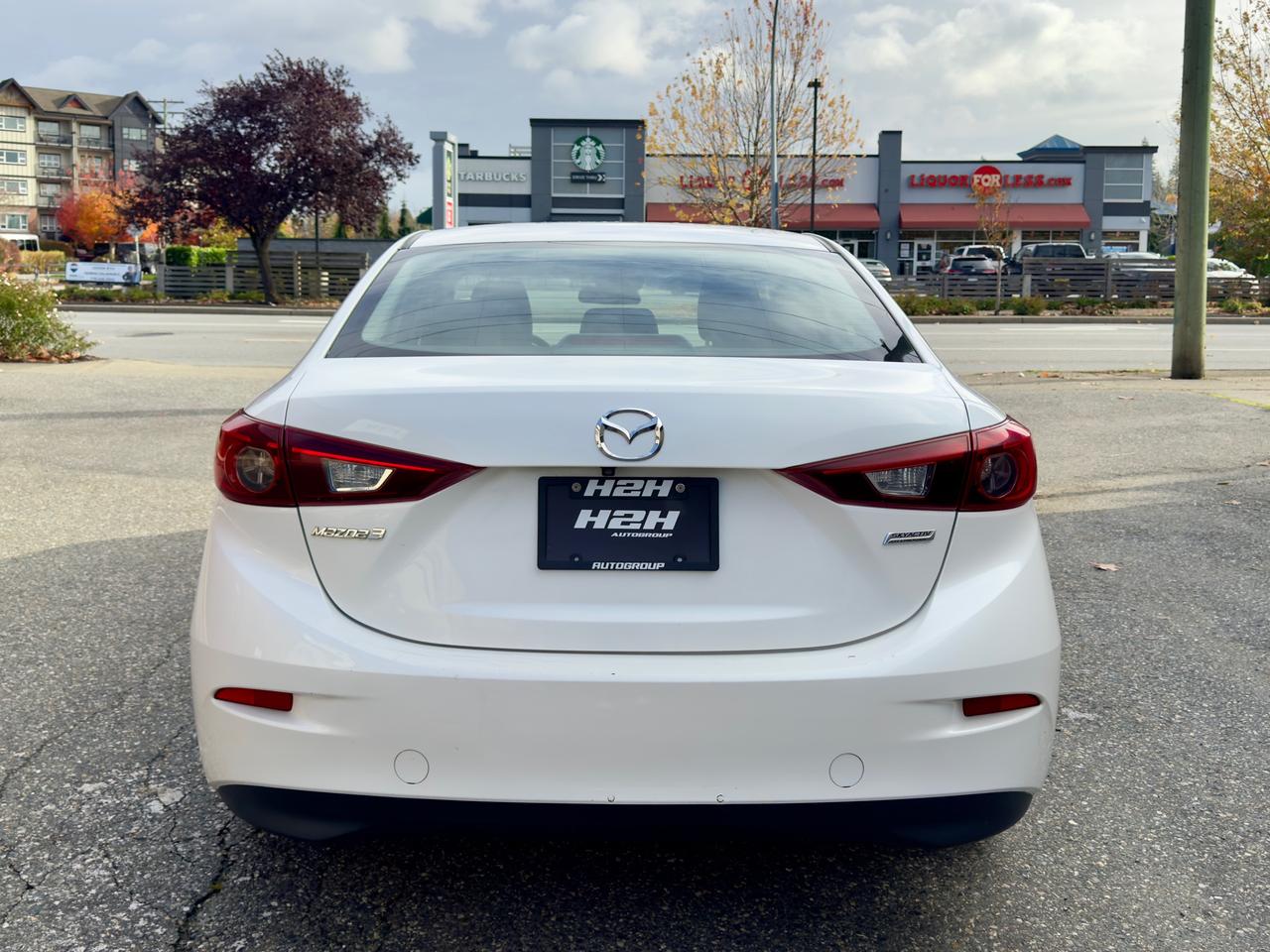 2018 Mazda MAZDA3 GX FINANCING AVAILABLE Photo6
