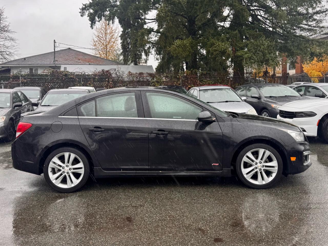 2015 Chevrolet Cruze 2LT FINANCING AVAILABLE Photo4