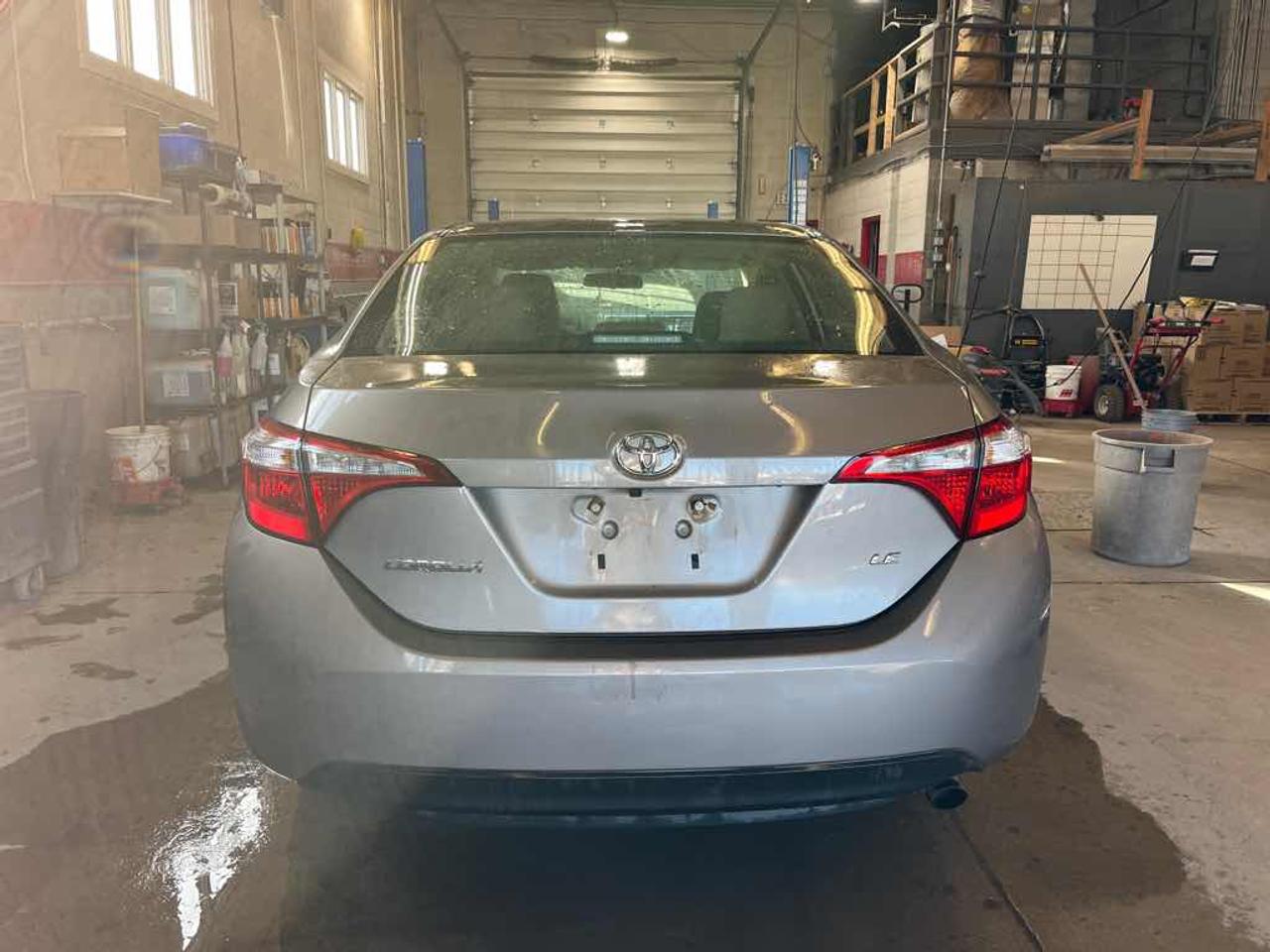 2015 Toyota Corolla LE Photo