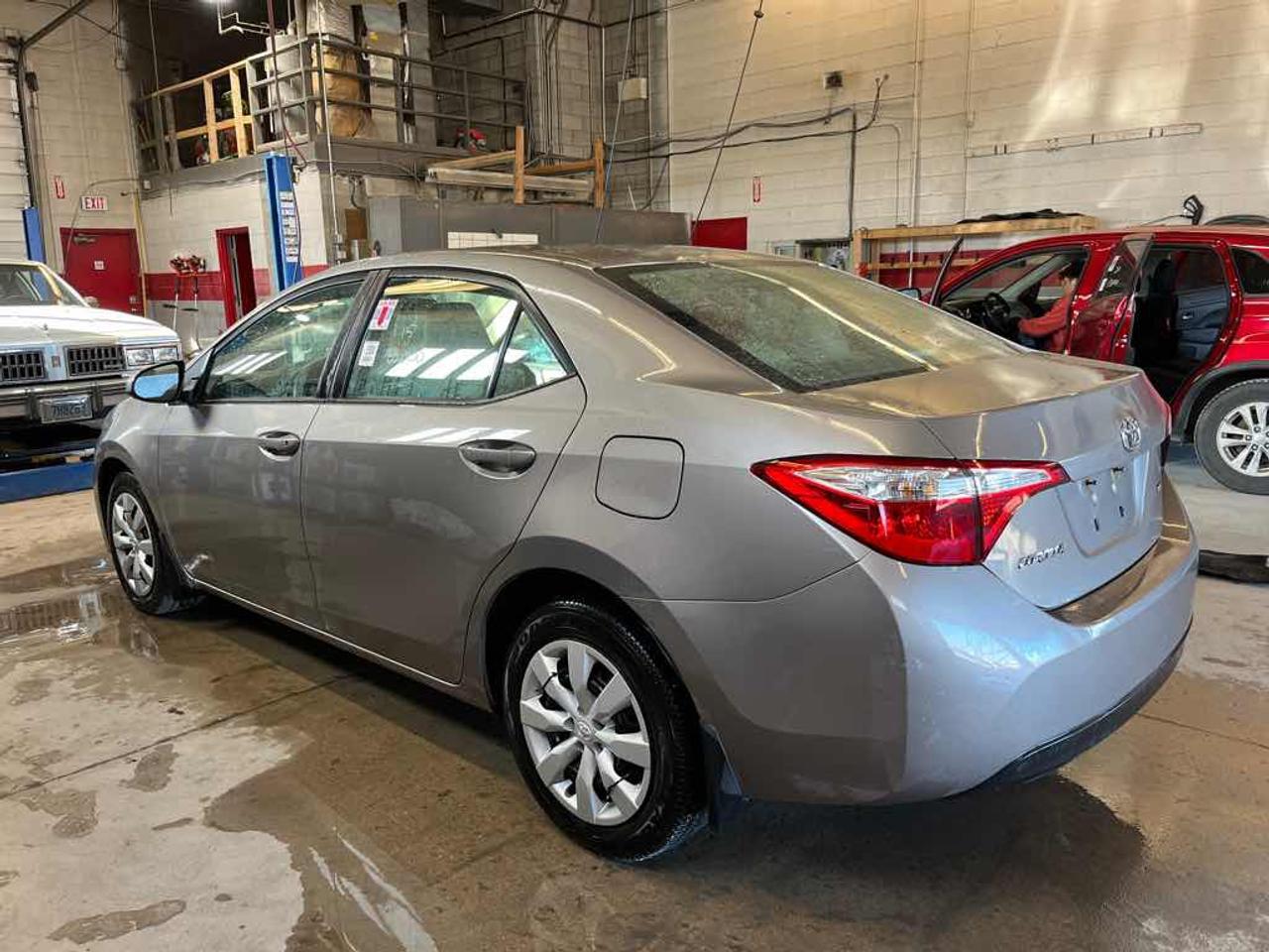 2015 Toyota Corolla LE Photo