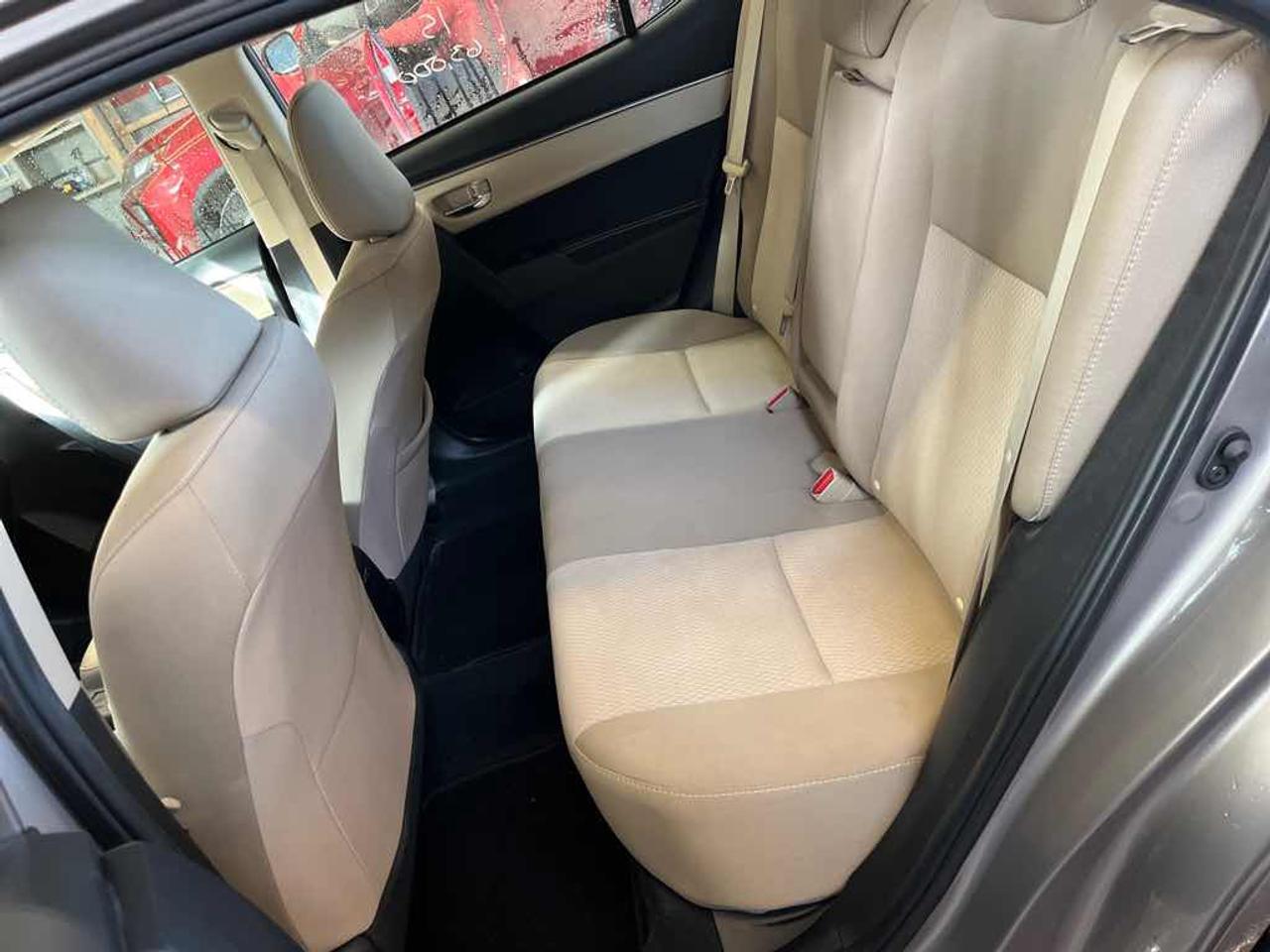 2015 Toyota Corolla LE Photo