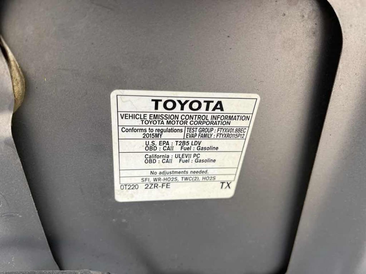 2015 Toyota Corolla LE Photo