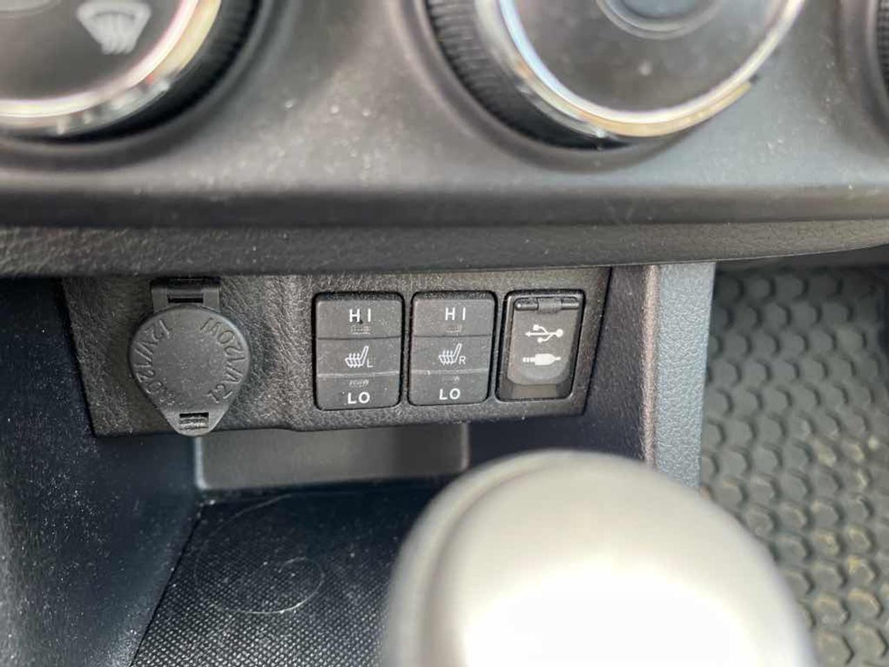 2015 Toyota Corolla LE Photo
