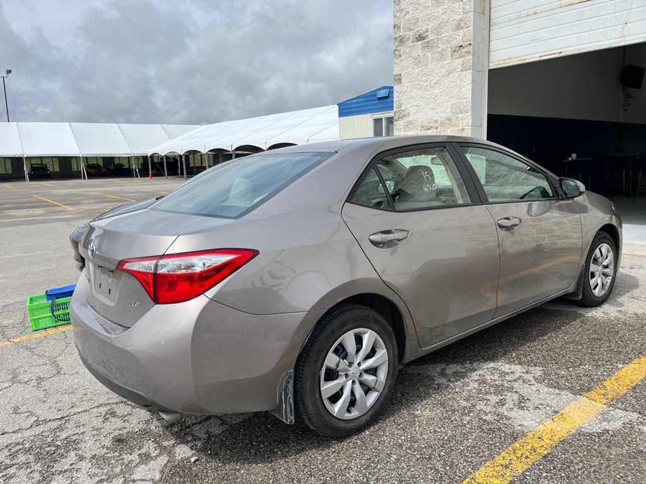 2015 Toyota Corolla LE Photo