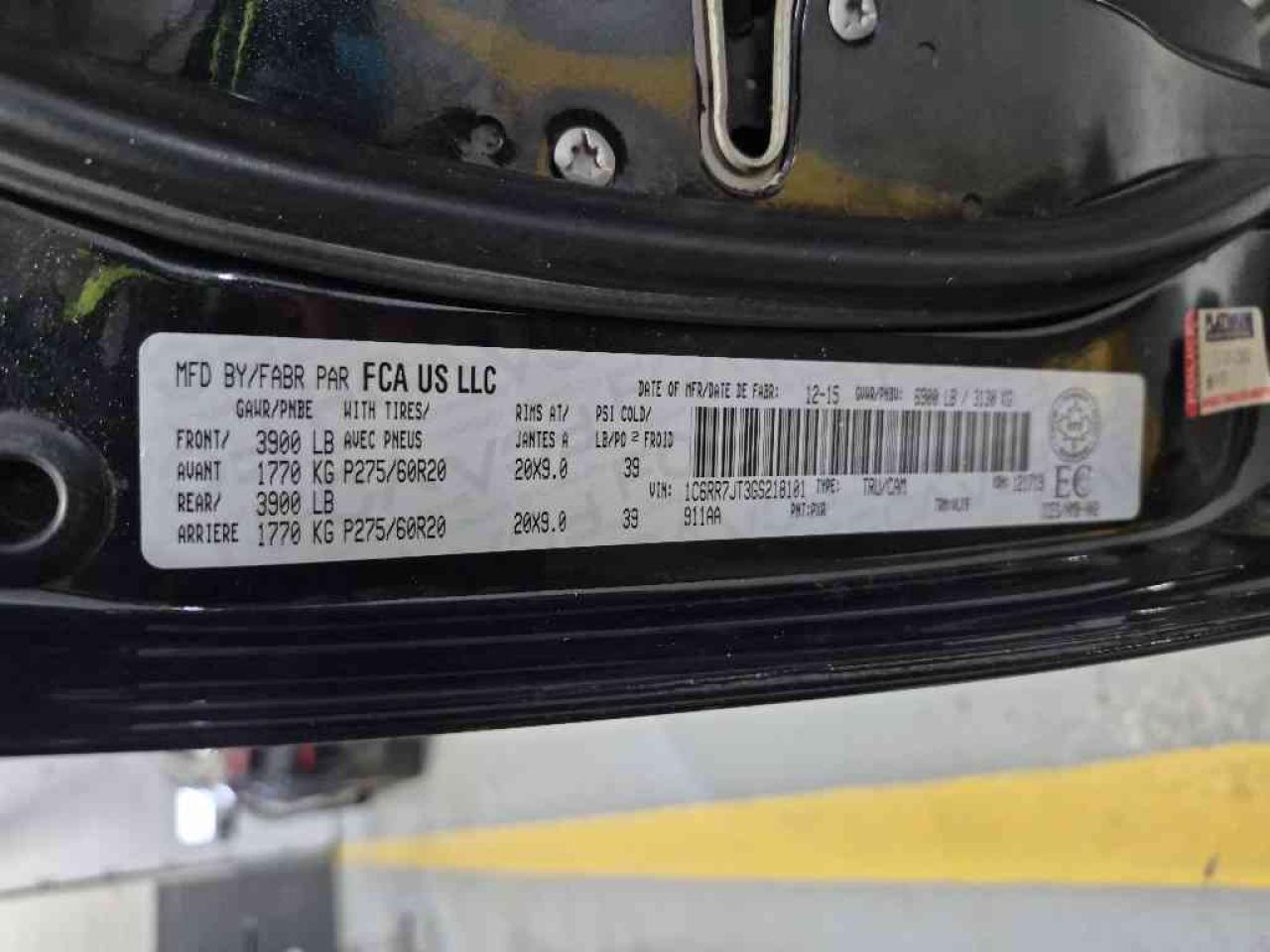 2016 RAM 1500 Laramie - Photo #16