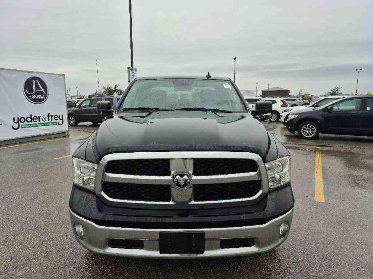 2019 RAM 1500 Classic TRADE - Photo #2