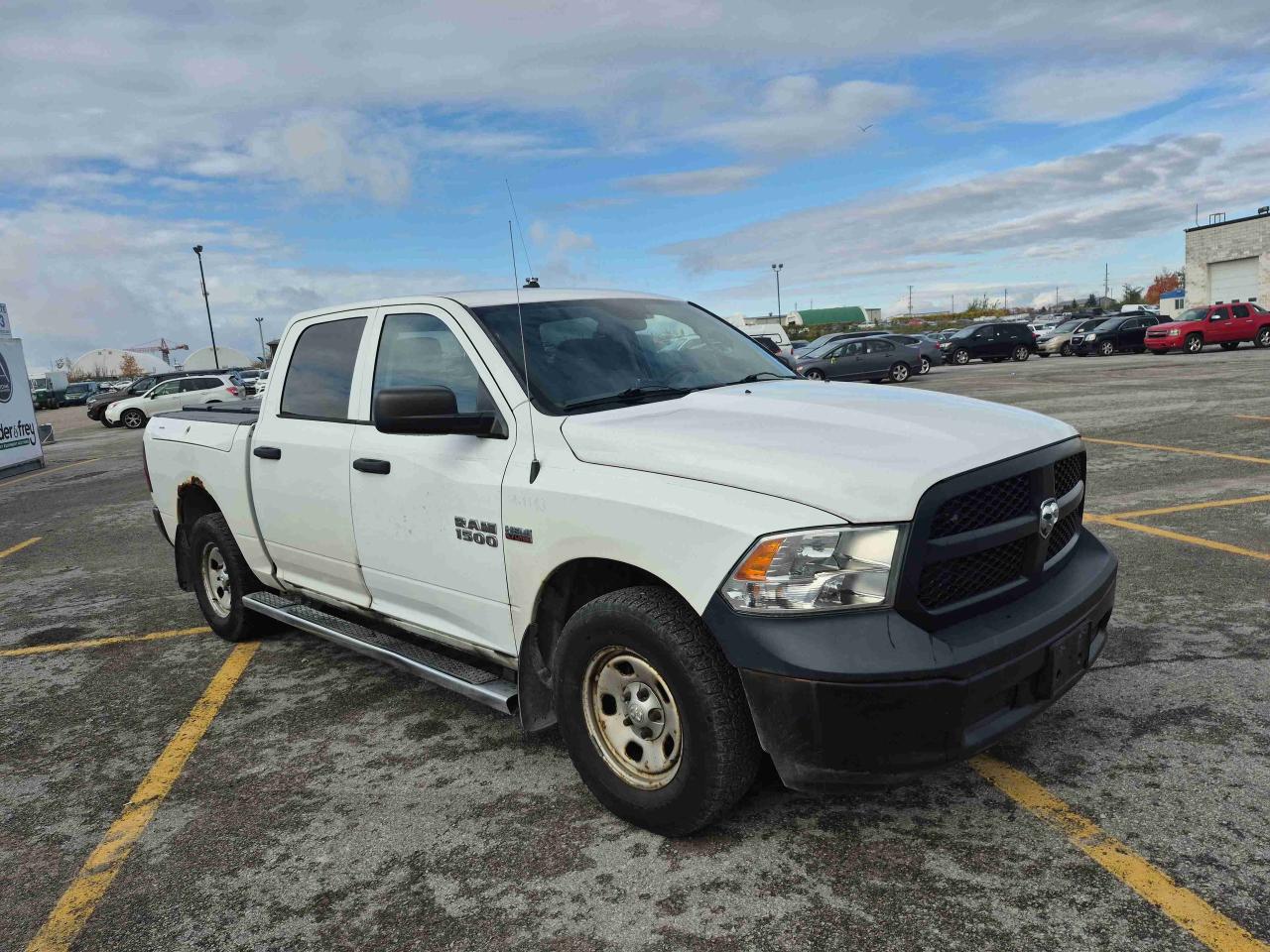 2014 RAM 1500 ST Photo2