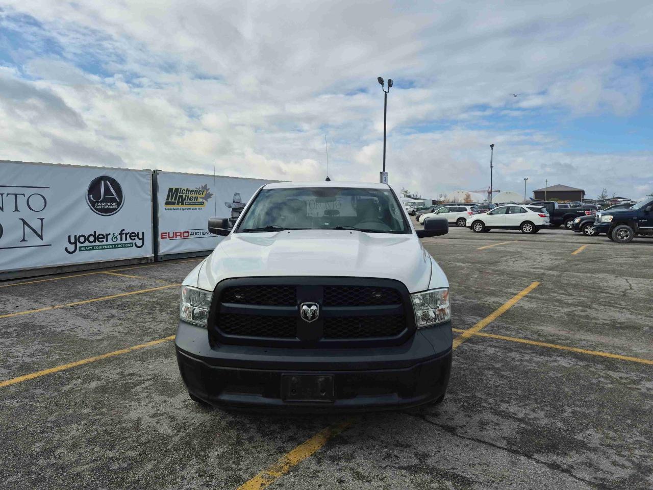 2014 RAM 1500 ST - Photo #2