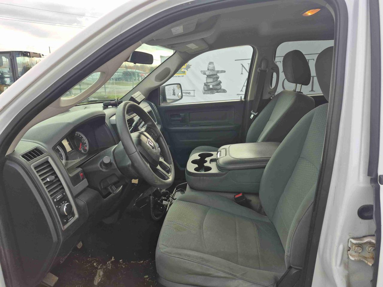 2014 RAM 1500 ST - Photo #8