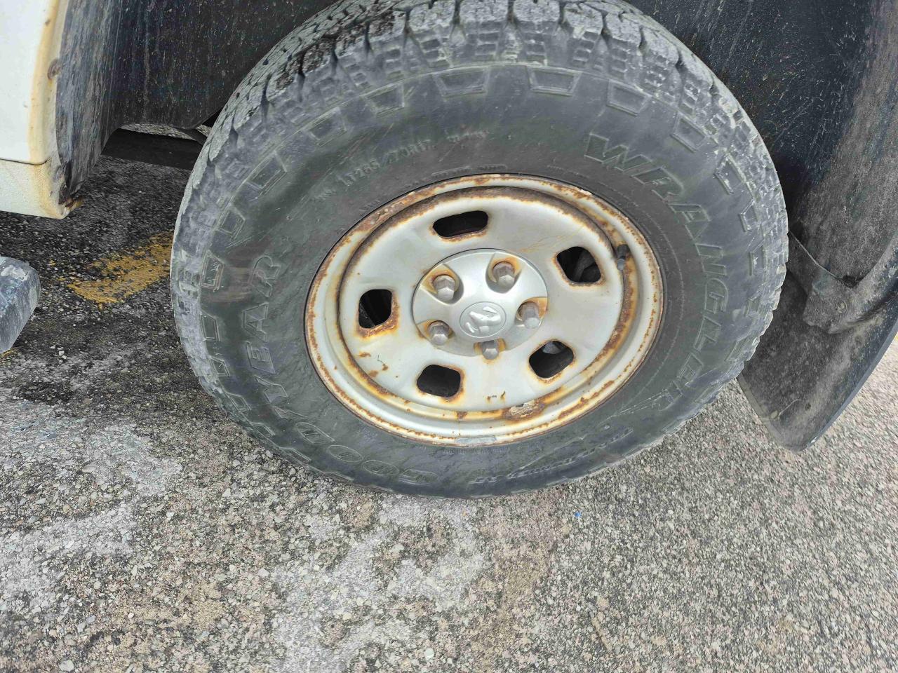 2014 RAM 1500 ST - Photo #16