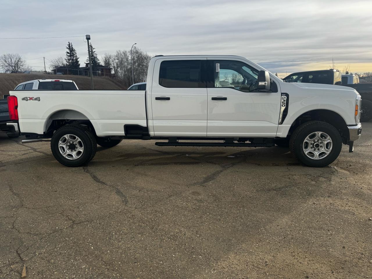 2026 Ford F-350 Super Duty SRW XLT Photo5