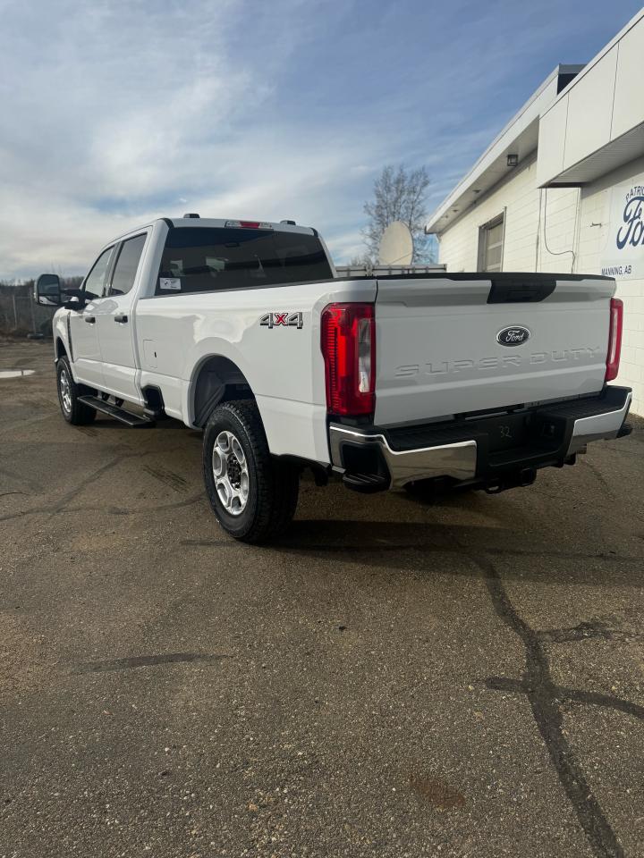 2026 Ford F-350 Super Duty SRW XLT Photo5