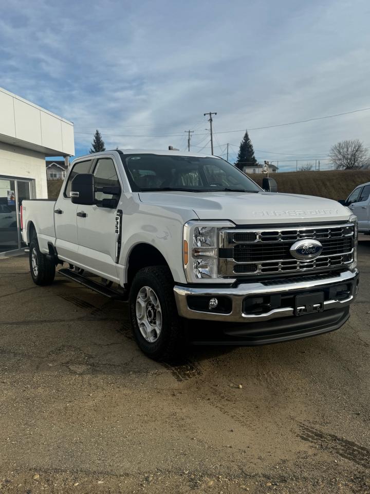 2026 Ford F-350 Super Duty SRW XLT Photo