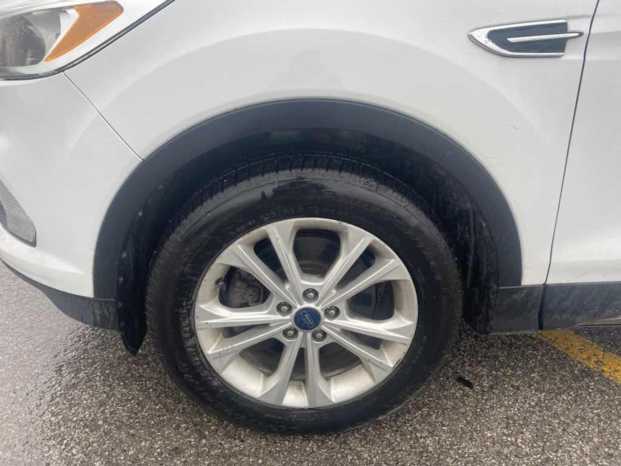 2017 Ford Escape SE Photo