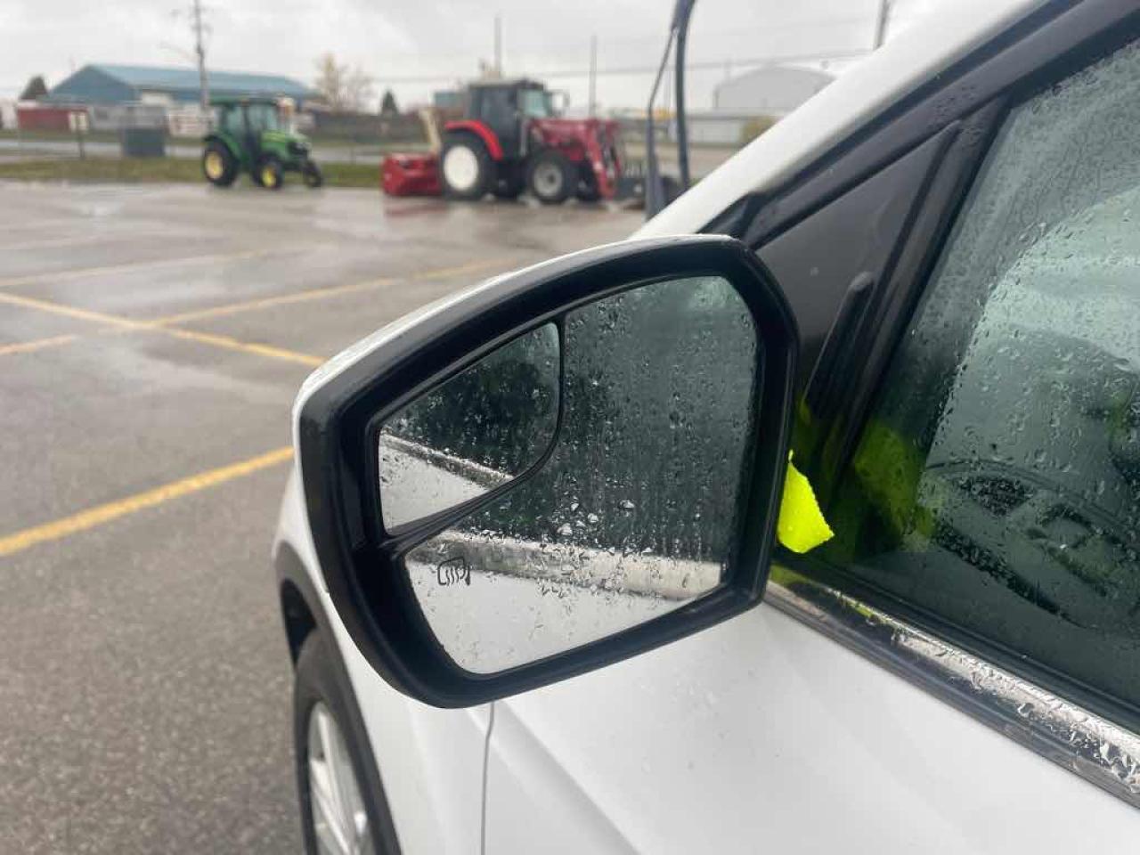 2017 Ford Escape SE - Photo #17