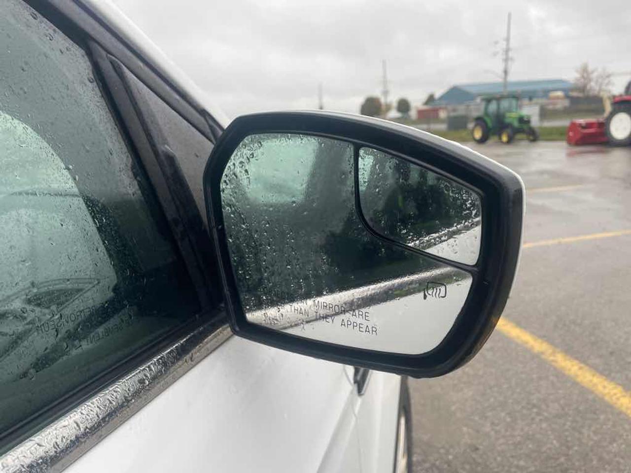 2017 Ford Escape SE Photo