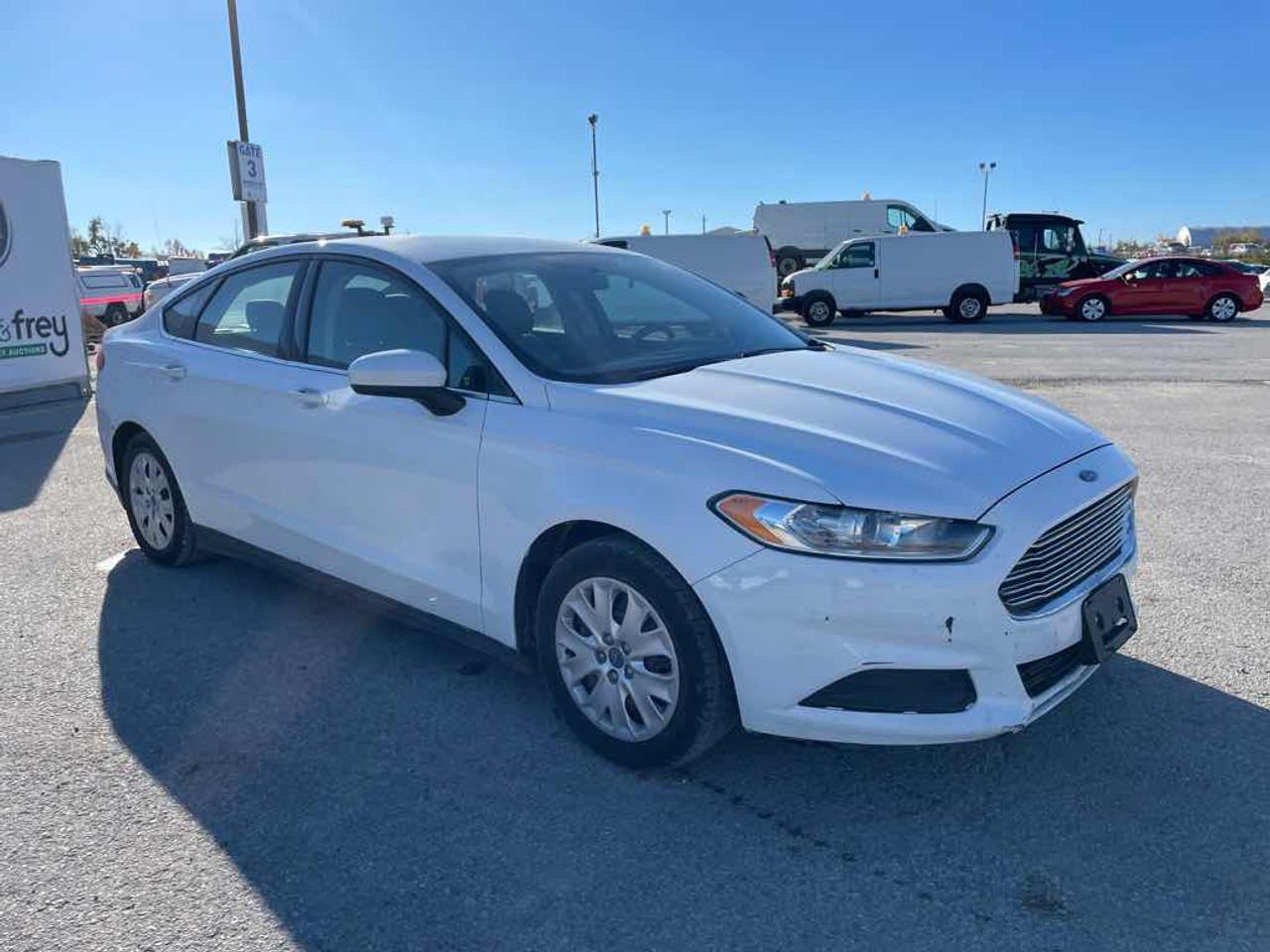 2013 Ford Fusion S Photo