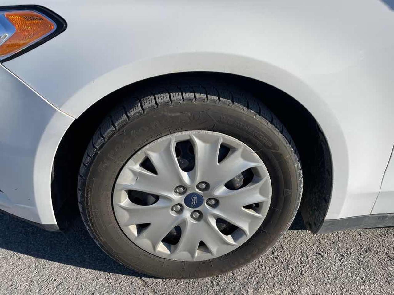 2013 Ford Fusion S Photo