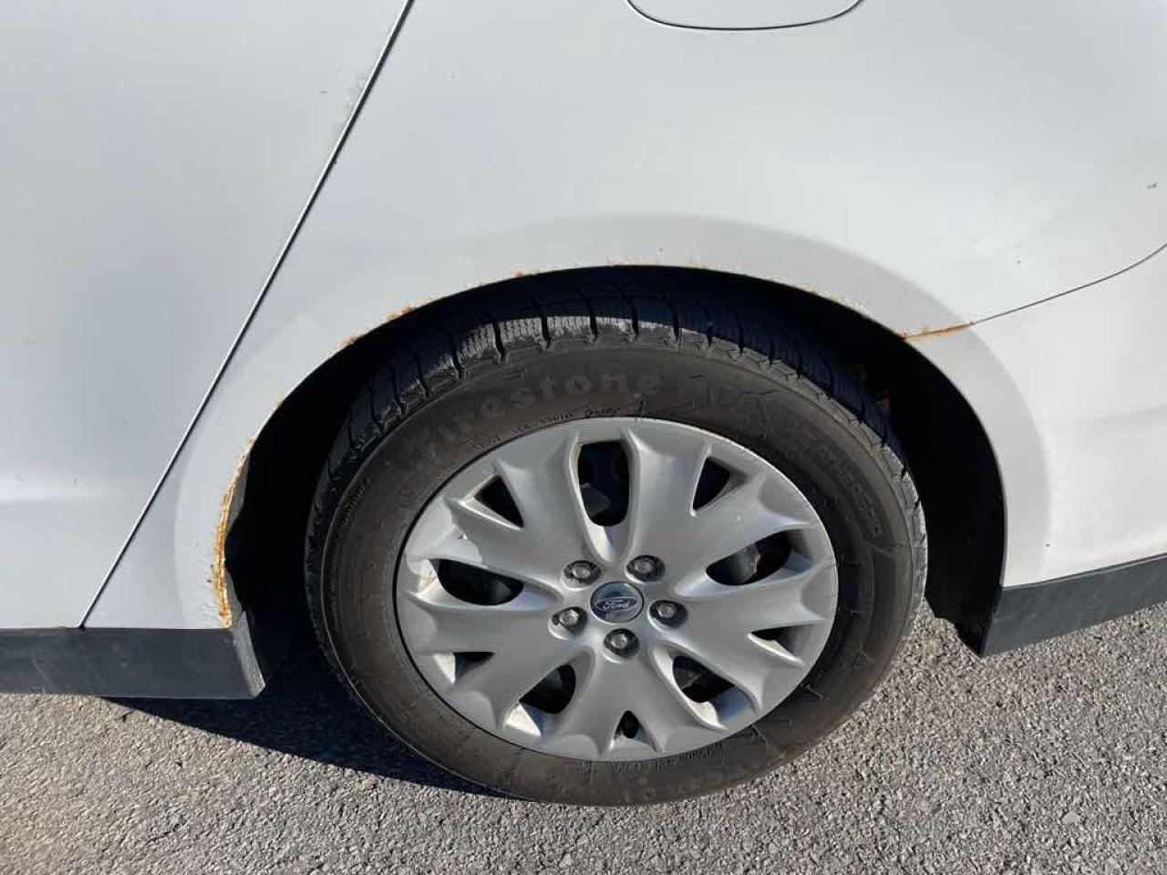 2013 Ford Fusion S - Photo #20