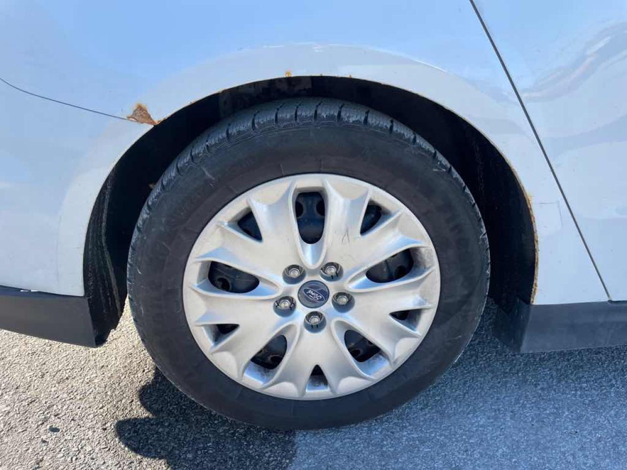 2013 Ford Fusion S - Photo #26