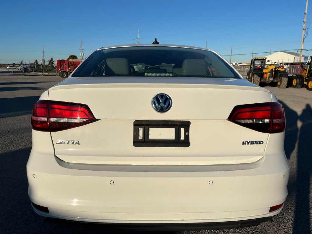 2016 VOLKSW JETTA HYBRID Photo4